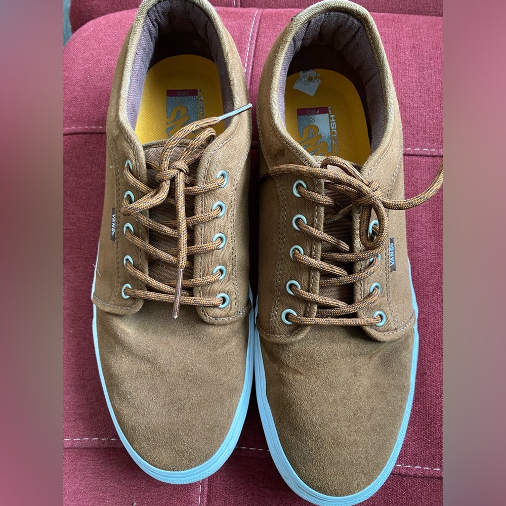 VANS Authentic  Lo Pro — like new!  Men’s size 13.